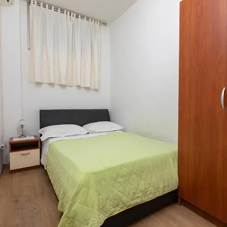 Apartment Beach Letica